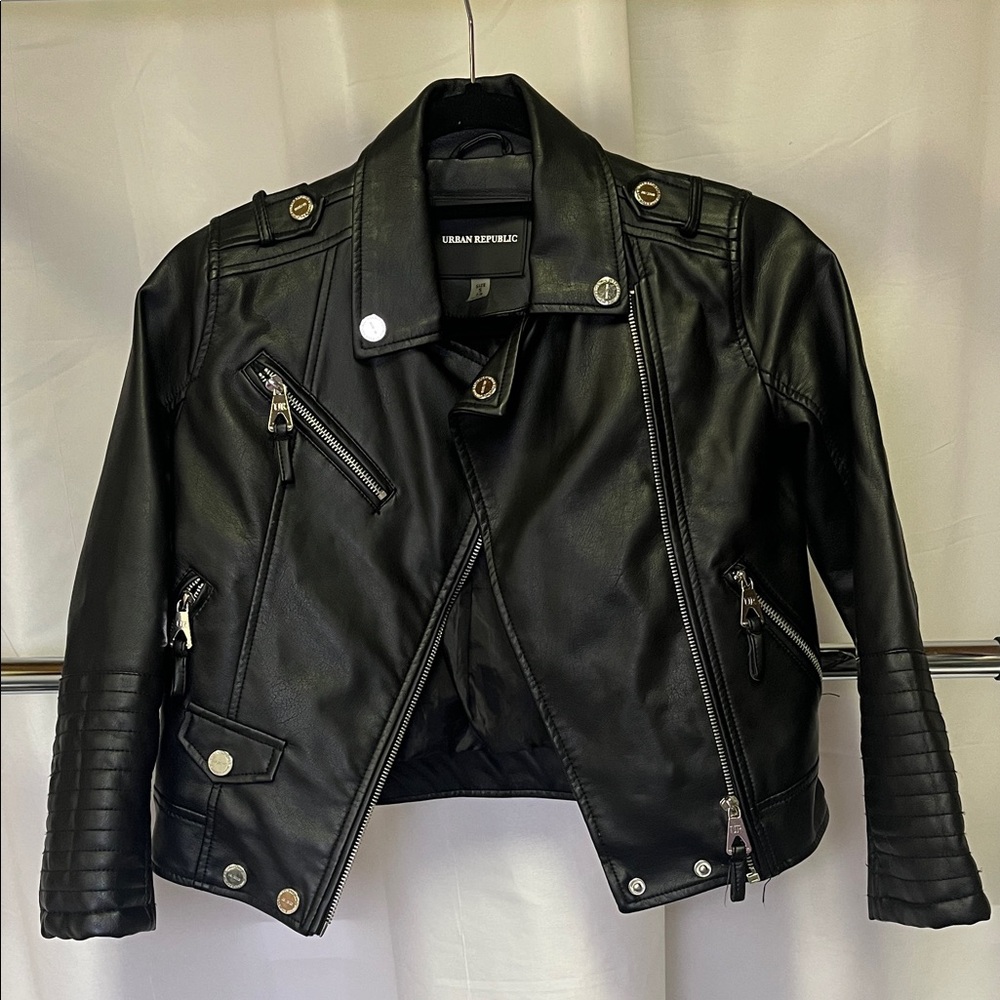 Urban Republic girls Black quilted faux leather moto Jacket small (7/8)